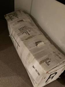 lot 3083 image: 9 foot fat shaped Montana for tree Pitt untested inbox