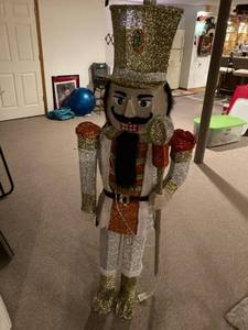 lot 3084 image: 64 inch Christmas lighted soldier untested