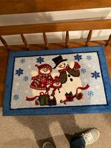 lot 3113 image: 27 x 18 snowman Rug