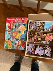 lot 3118 image: 2) puzzles In case and book