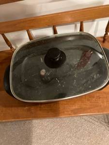 lot 3143 image: food Network electric skillet untested needs cleaned