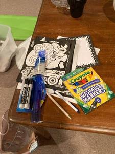 lot 3149 image: Miscellaneous Office items, pictures to color