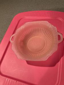 lot 3162 image: 10 inch pink glass bowl