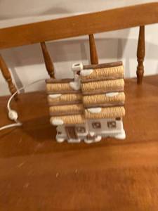 lot 3195 image: 6 12 inch village cabin untested