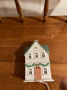lot 3197 image: 5 inch Village townhouse untested