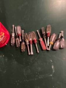 lot 3223 image: Coffee can of nut drivers