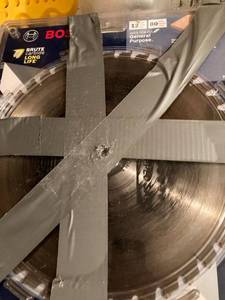 lot 3262 image: BOSCH 12 inch sawblade