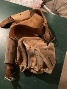 lot 3280 image: Carpenter tool belt