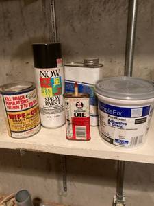 lot 3297 image: miscellaneous Oil��s,grout, paint, roach killer