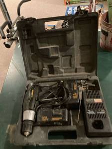 lot 3307 image: Craftsman drill and battery charger un yet tested
