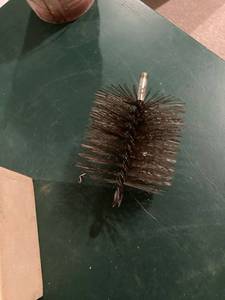 lot 3312 image: Small chimney brush