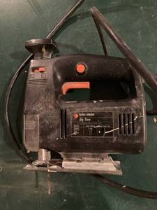 lot 3324 image: Black & Decker jigsaw untested
