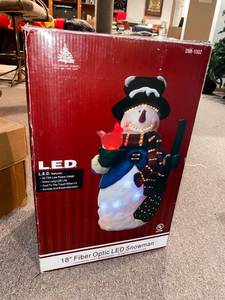 lot 4028 image: 18�� fiber optic led snowman