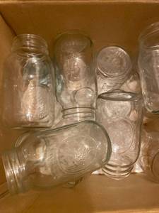 lot 4037 image: mason jars