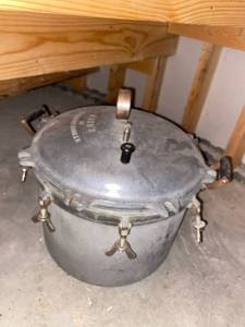 lot 4057 image: vintage pressure cooker