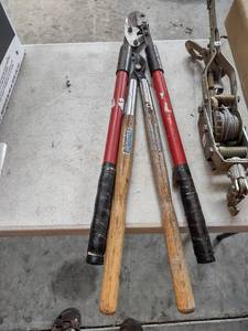 lot 1185 image: two heavy duty brush cutters