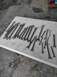 lot 1241 image: 24 mixed size wrenches