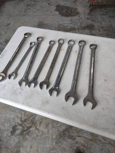 lot 1242 image: eight mixed size wrenches