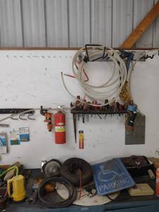 lot 1272 image: everything on the wall