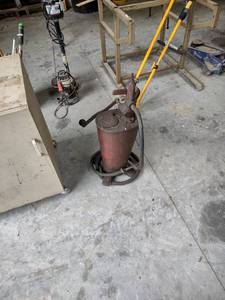 lot 1280 image: a greasing machine