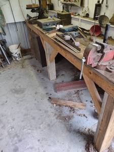 lot 1286 image: everything from the floor to the top of the bench not including the vise or the drill press
