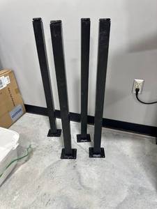 lot 27861 image: Table legs with floor protectors (set of 4)