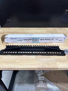 lot 27871 image: Patch Panel 1U 19�� 24 ports
