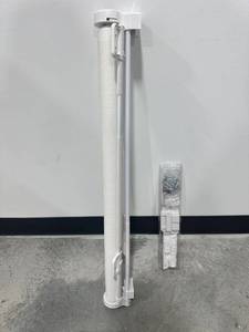 lot 27937 image: Retractable Gate