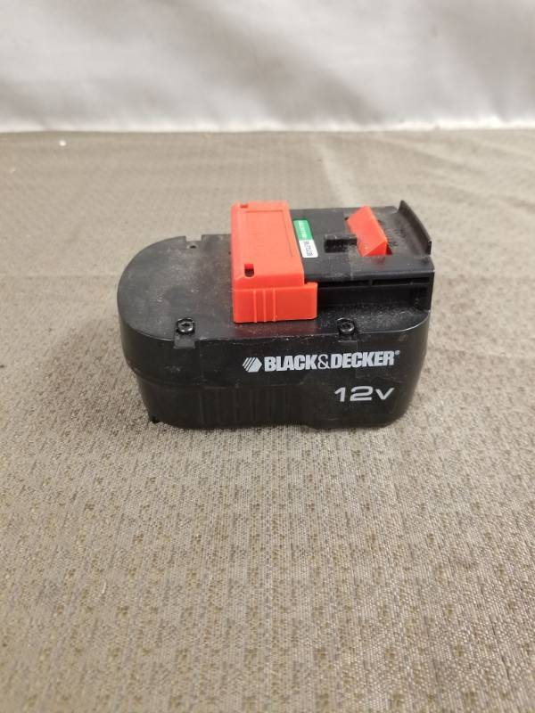 lot 68051 image: Black and Decker 12v Battery