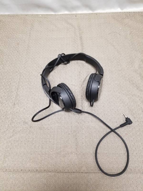 lot 68606 image: SONY HEADPHONES TESTED