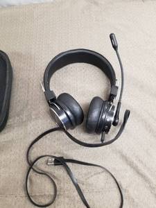lot 34618 image: Blue Tiger Dual Elite Plus Wireless Bluetooth Convertible Headset