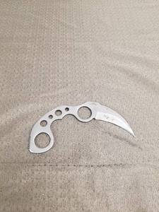 lot 34621 image: United Cutlery Undercover Karambit Knife w 6.50in OAL UC1466