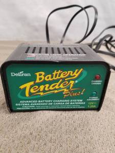 lot 34627 image: Battery Tender 12V Plus Battery Charger 021-0128 Maintainer Super Smart