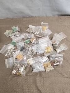 lot 34629 image: LOT OF RANDOM JEWELRY MAKING ITEMS