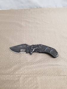 lot 34642 image: MTech USA Folding Knife Pocket Knife MT-A873