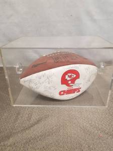 lot 23411 image: KANSAS CITY CHIEFS 1995 SIGNED FOOTBALL