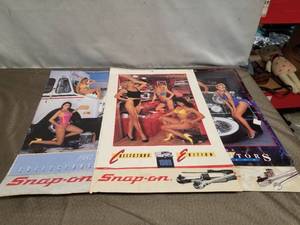 lot 23412 image: VINTAGE SNAP-ON CALENDARS