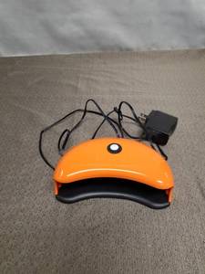 lot 23421 image: SALLY HANSEN Gel Polish LED Lamp 7 Watt Nail Dryer UV Lamp