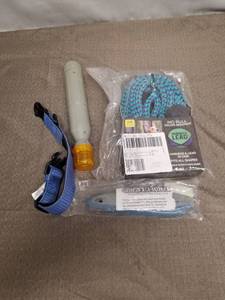 lot 23422 image: LOT OF RANDOM PET ITEMS