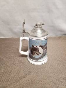 lot 23426 image: Timber Wolf Lord of the Wilderness Stein