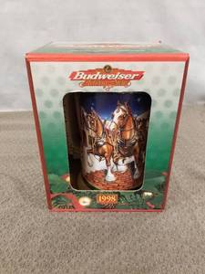 lot 23465 image: Budweiser Holiday Stein 1998 - Retail $85.76