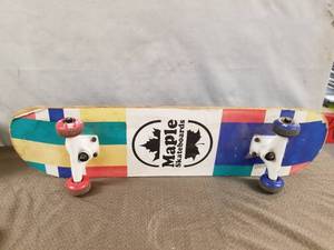 lot 23482 image: MAPLE SKATEBOARD