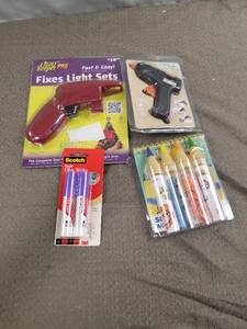 lot 23521 image: LOT OF RANDOM ITEMS