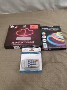 lot 23523 image: LOT OF RANDOM LED LIGHTS AND ITEMS