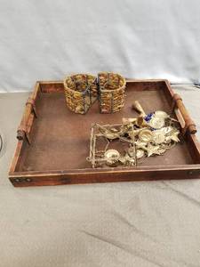 lot 23530 image: LOT OF RANDOM HOME DECOR