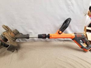 lot 23539 image: BLACK DECKER WEED EATER BATTERY NOT INCLUDED
