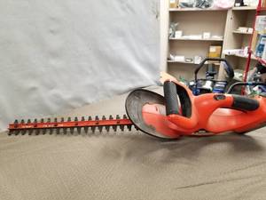 lot 23541 image: BLACK DECKER HEDGEHOG CORDLESS HEDGE TRIMMER BATTERY CHARGER NOT INCLUDED