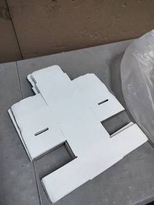 lot 1982 image: Set Of 49 Foldable Shipping Boxes l, Unused