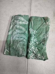 lot 5698 image: Phf. Comforter Approximately L 81 X W 85Inch Green