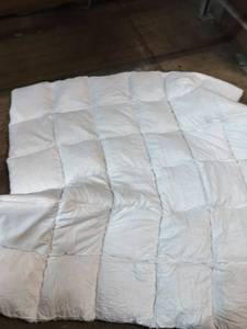 lot 9853 image: White Mattress Topper Queen Size